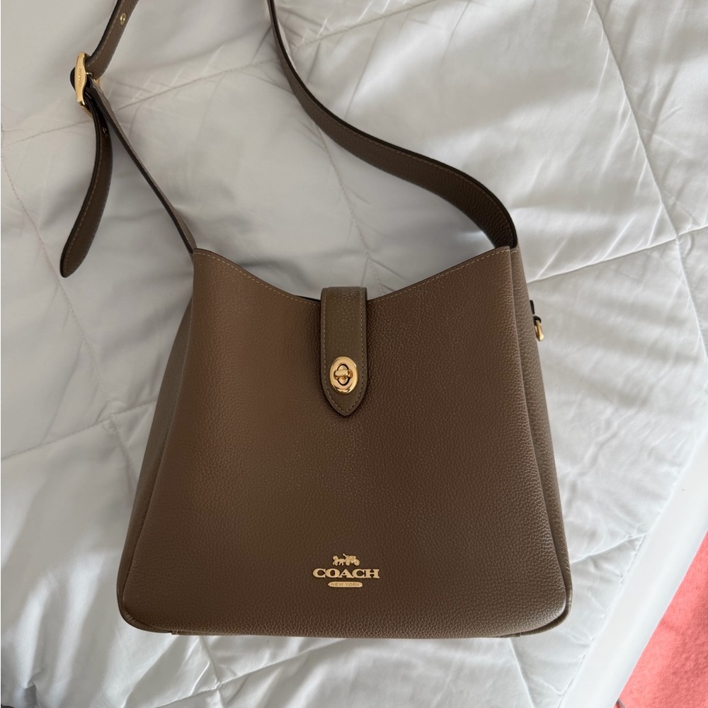 Coach Hadley Shoulder Bag